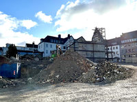 Die oberirdischen Abbrucharbeiten für das neue Stadthaus befinden sich auf der Zielgeraden.