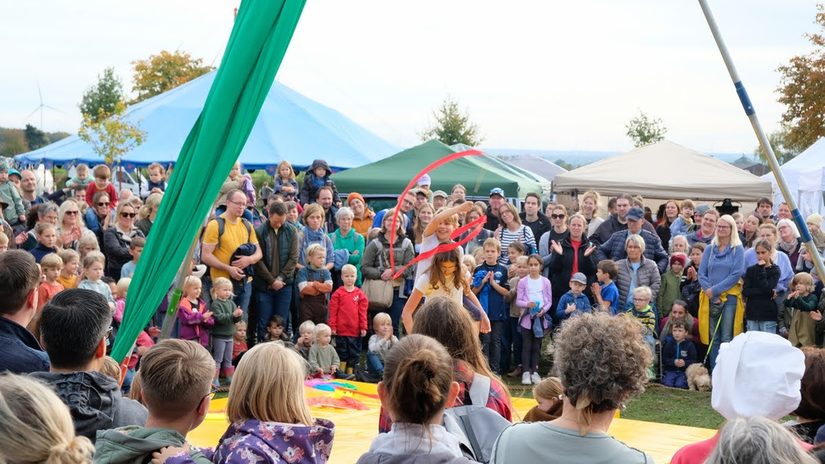 Kinderzirkus auf dem Apfelfest